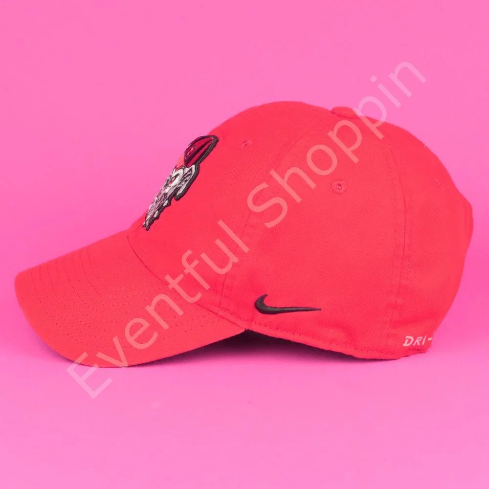 Nike Red Georgia Bulldogs Vault Swoosh Heritage 86 Adjustable Hat in Red - Picture 3 of 12